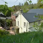 Lanscombe House